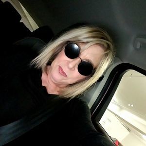 Meet your Posher, Sharon